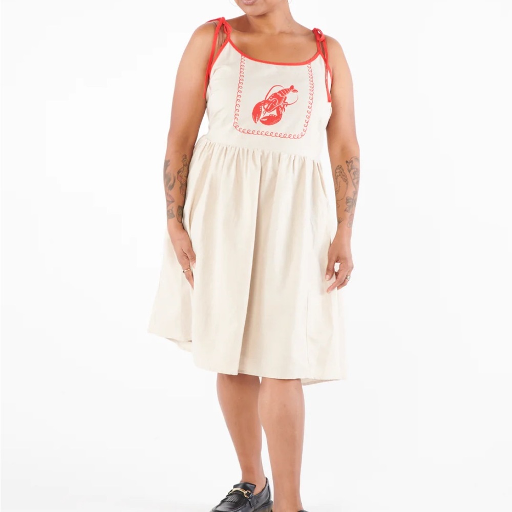 Cream and Red Sleeveless Midi Sundress